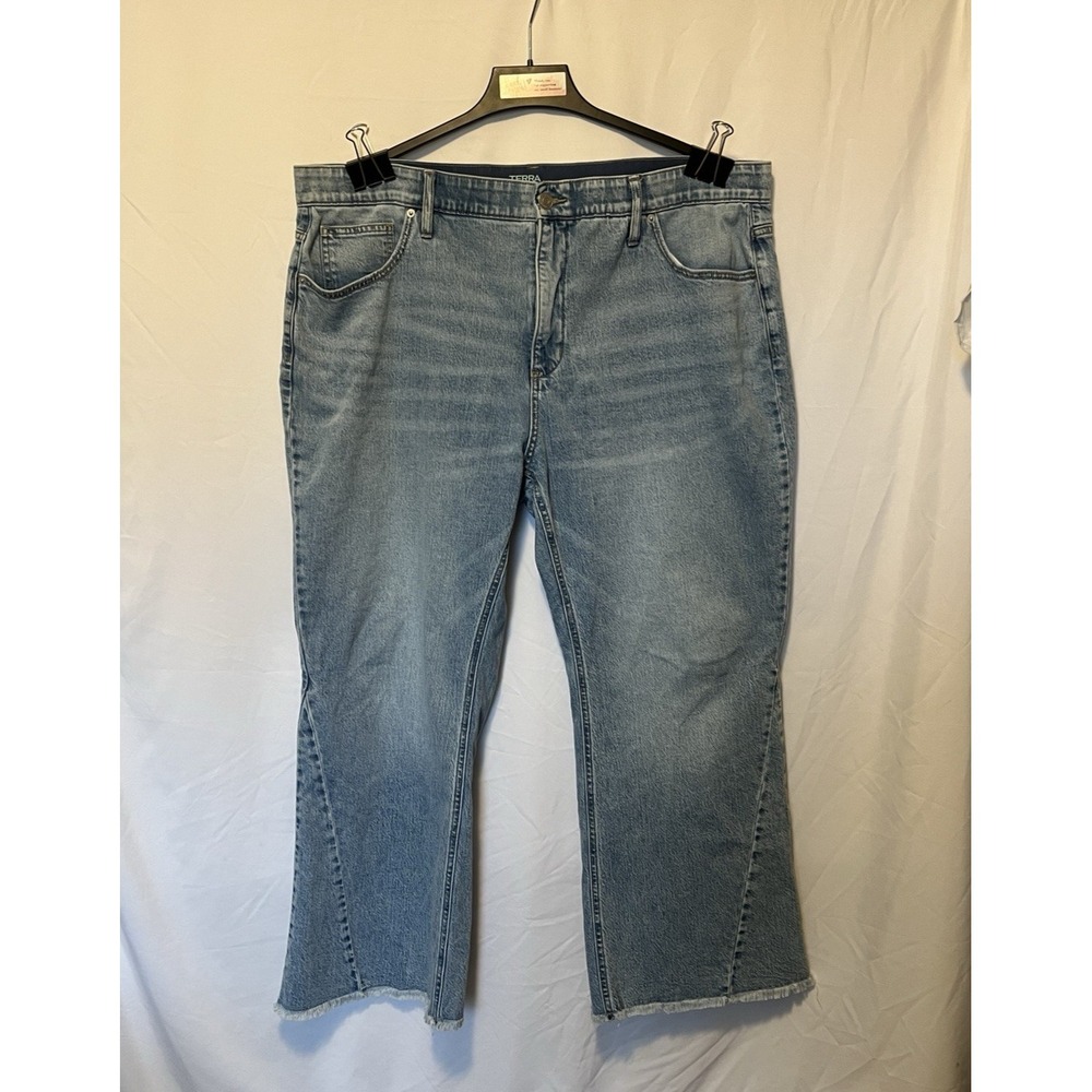 Terra & Sky Women's Size 20W Flare Leg Light Blue Denim Jeans Button & Zip Waist - Picture 13 of 15